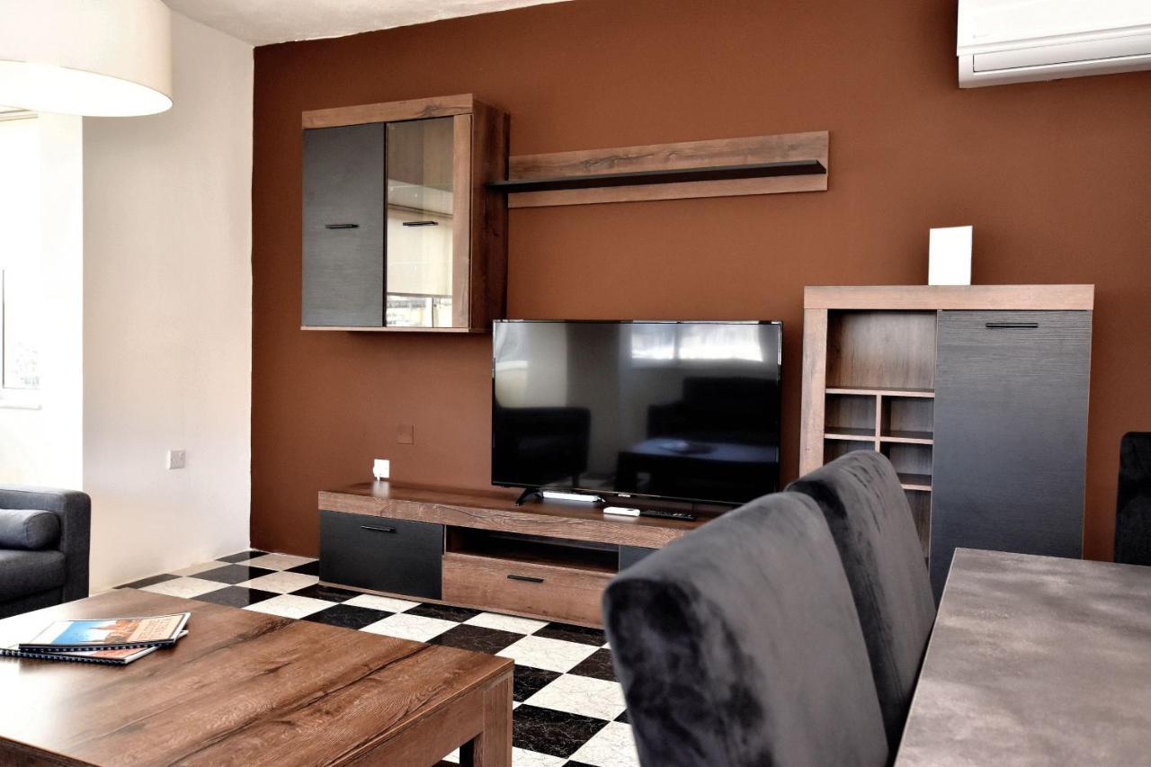 2 Bedroom, Bright & Floor - 5 Msida